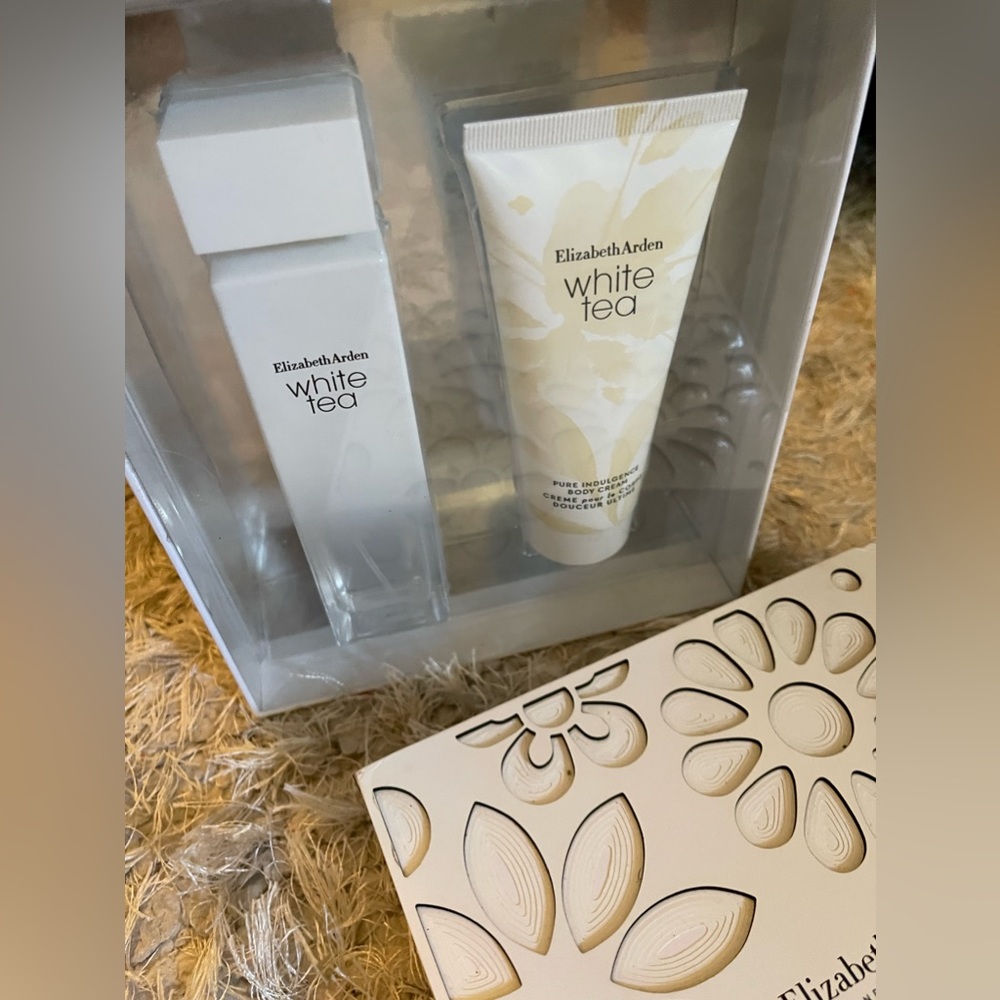 Elizabeth Arden White Tea perfume set